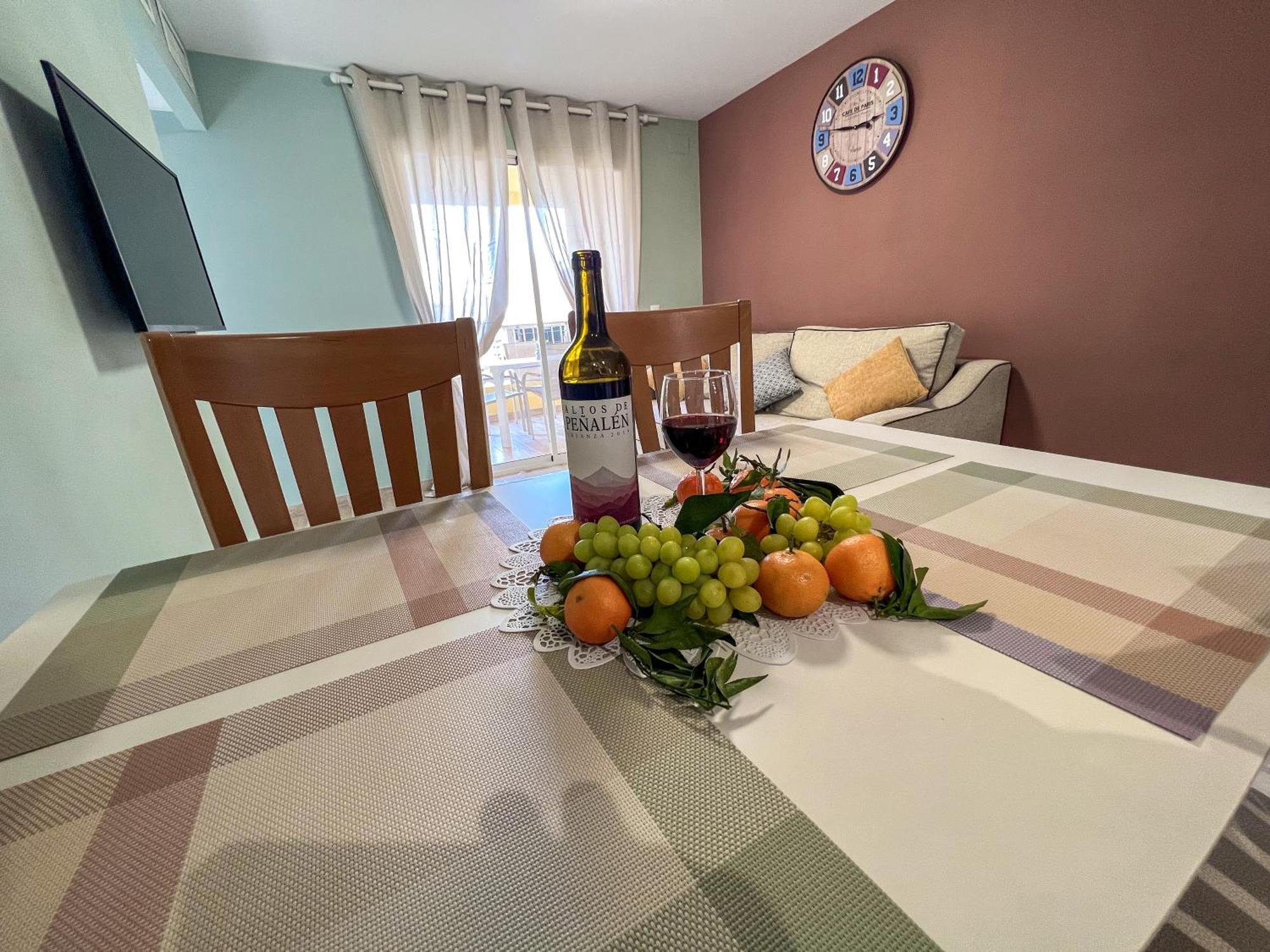 Karola Cosy Apartment Бенидорм Екстериор снимка