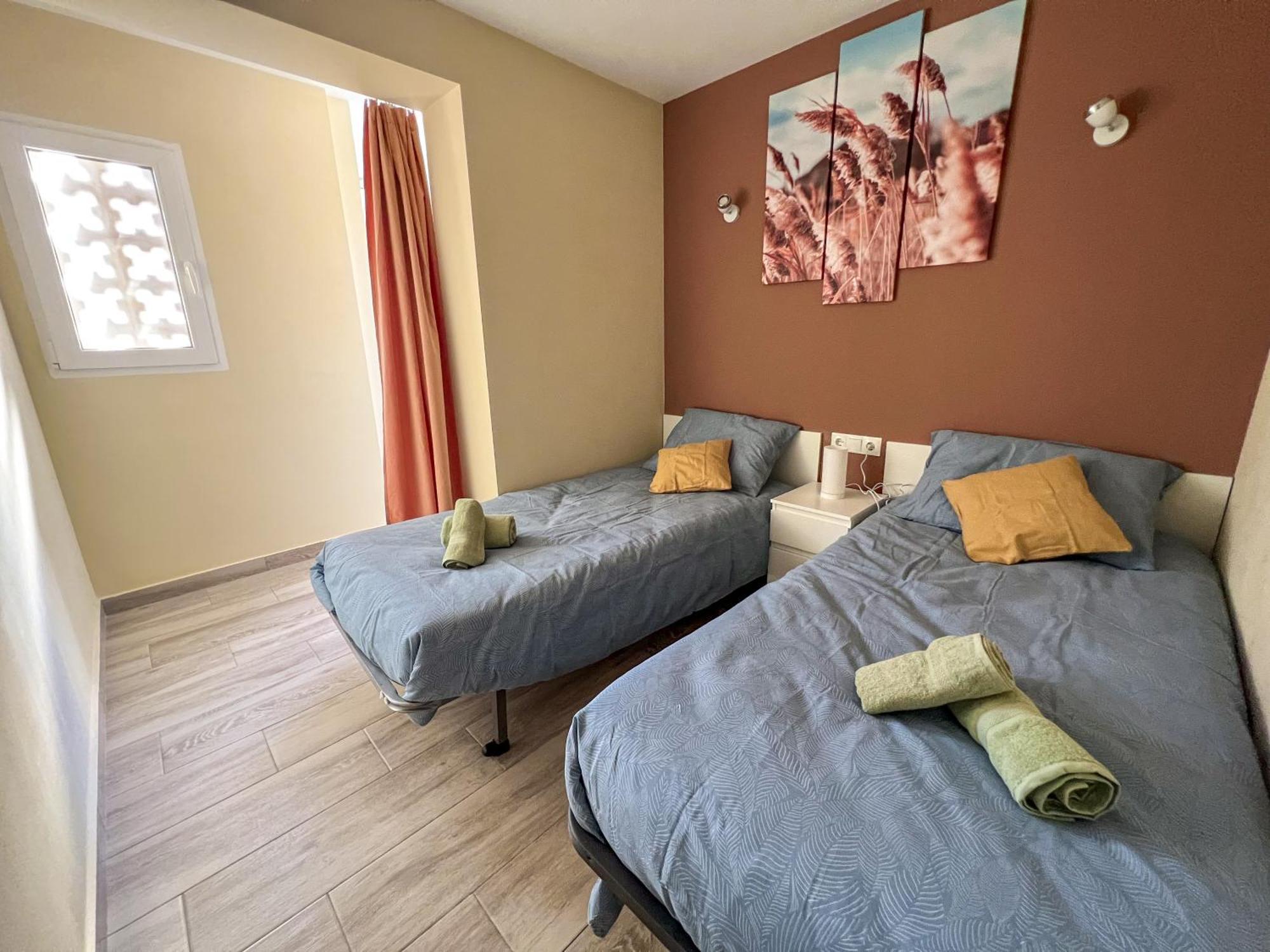 Karola Cosy Apartment Бенидорм Екстериор снимка